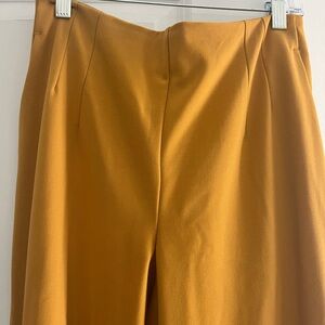 Beautiful nice pants almost new with pockets